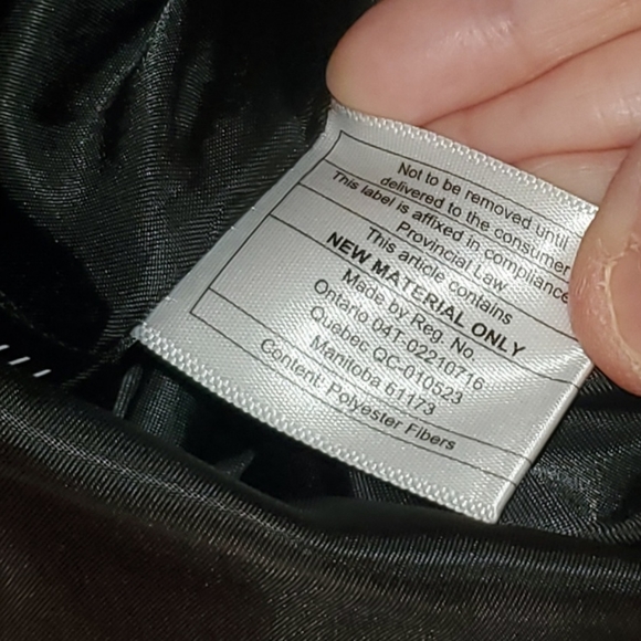 ❗️SOLD❗️Kenneth Cole New York Glossy Puffer Jacket - Picture 12 of 12